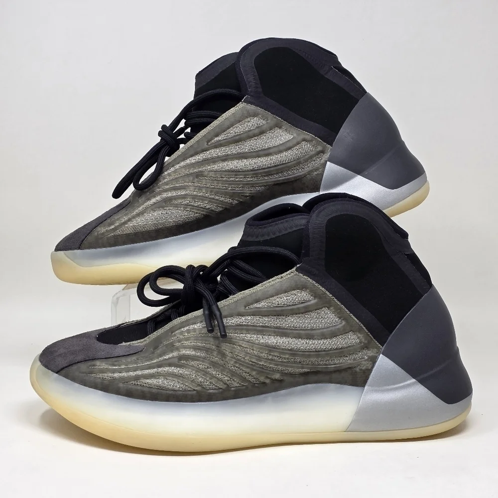 Adidas Yeezy YZY Quantum QNTM Barium Sneakers H68771 Men's Size 10 Pre-owned